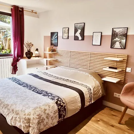 Lägenhet Avec Jardin A Deux Pas De La